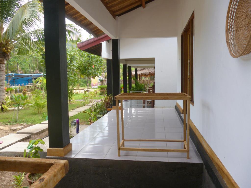 Dewi Garden Guesthouse Kuta  Exterior photo